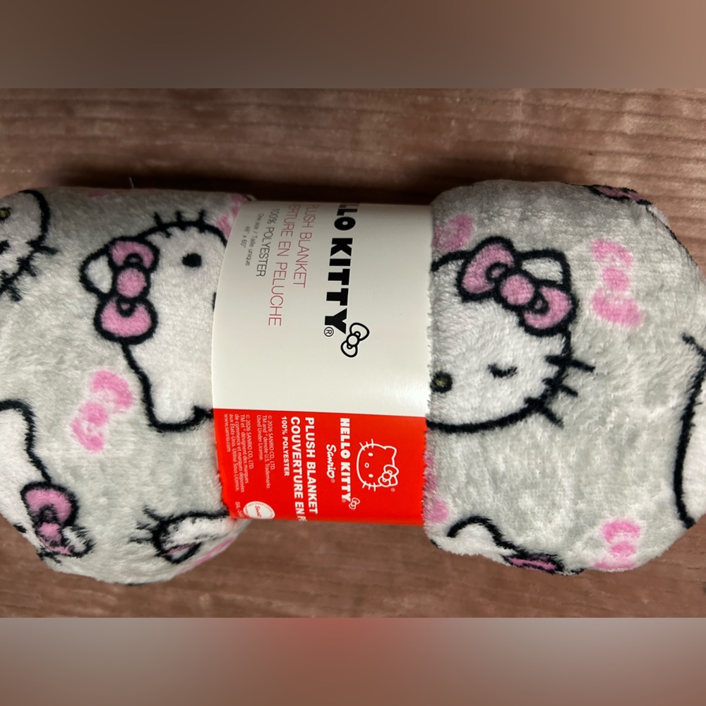 Hello Kitty Plush Blanket